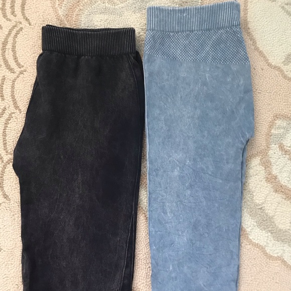 NIKIBIKI 2 Pairs Leggings, Blue/Charcoal, Size Small/Medium - Picture 4 of 6